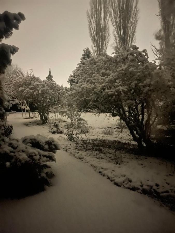 Ruhige Ferienwohnung , Ideal Fuer Berufspendler Hadamar Dış mekan fotoğraf